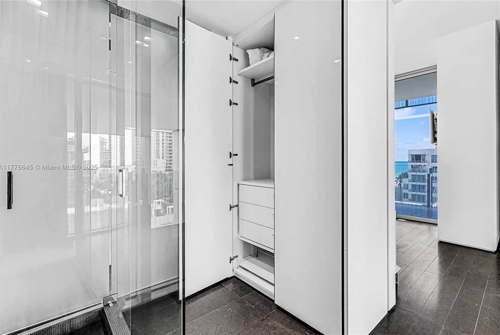Small Image of 120 OCEAN DR #700, Miami Beach Number 33