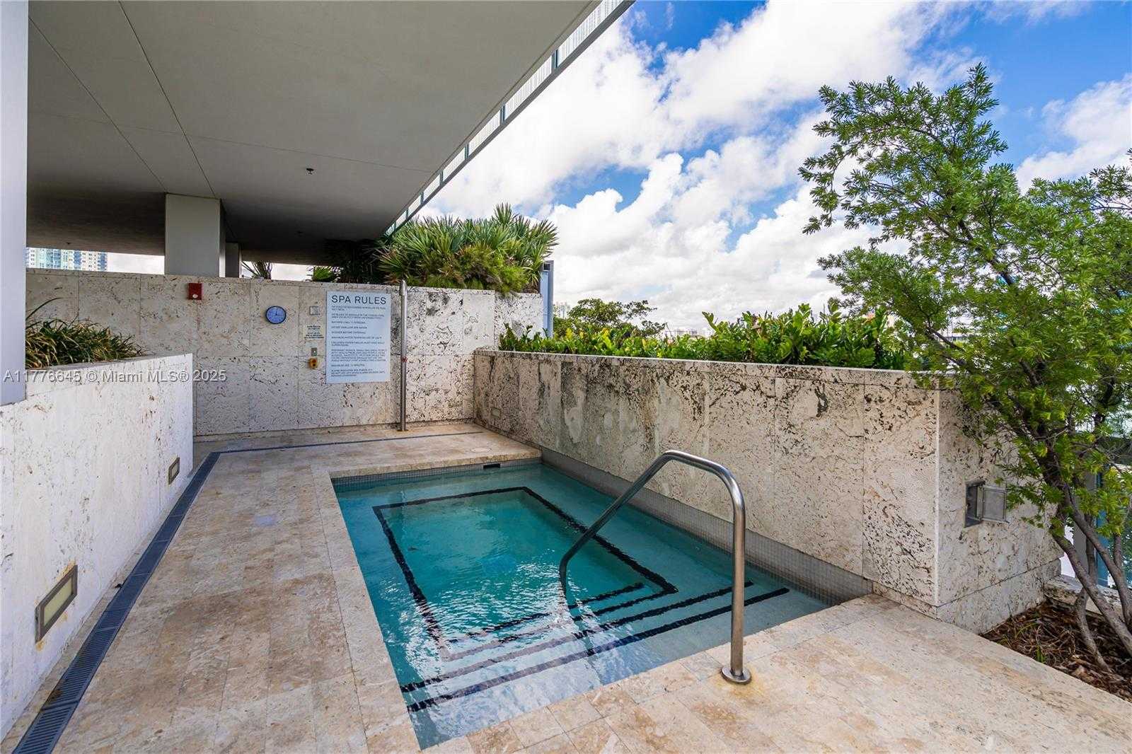 Small Image of 120 OCEAN DR #700, Miami Beach Number 55