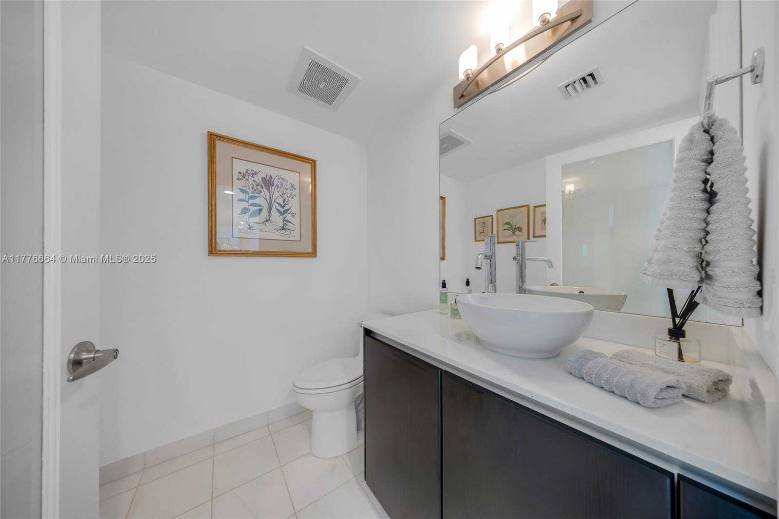 Small Image of 665 NORTH EAST 25TH ST #1201, Miami Number 18