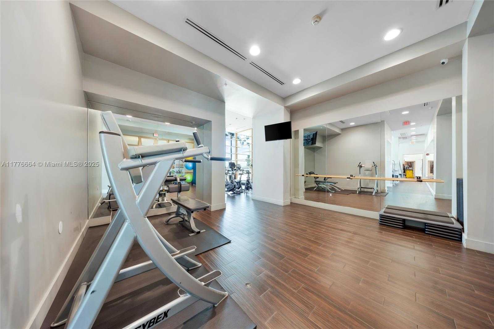Small Image of 665 NORTH EAST 25TH ST #1201, Miami Number 36