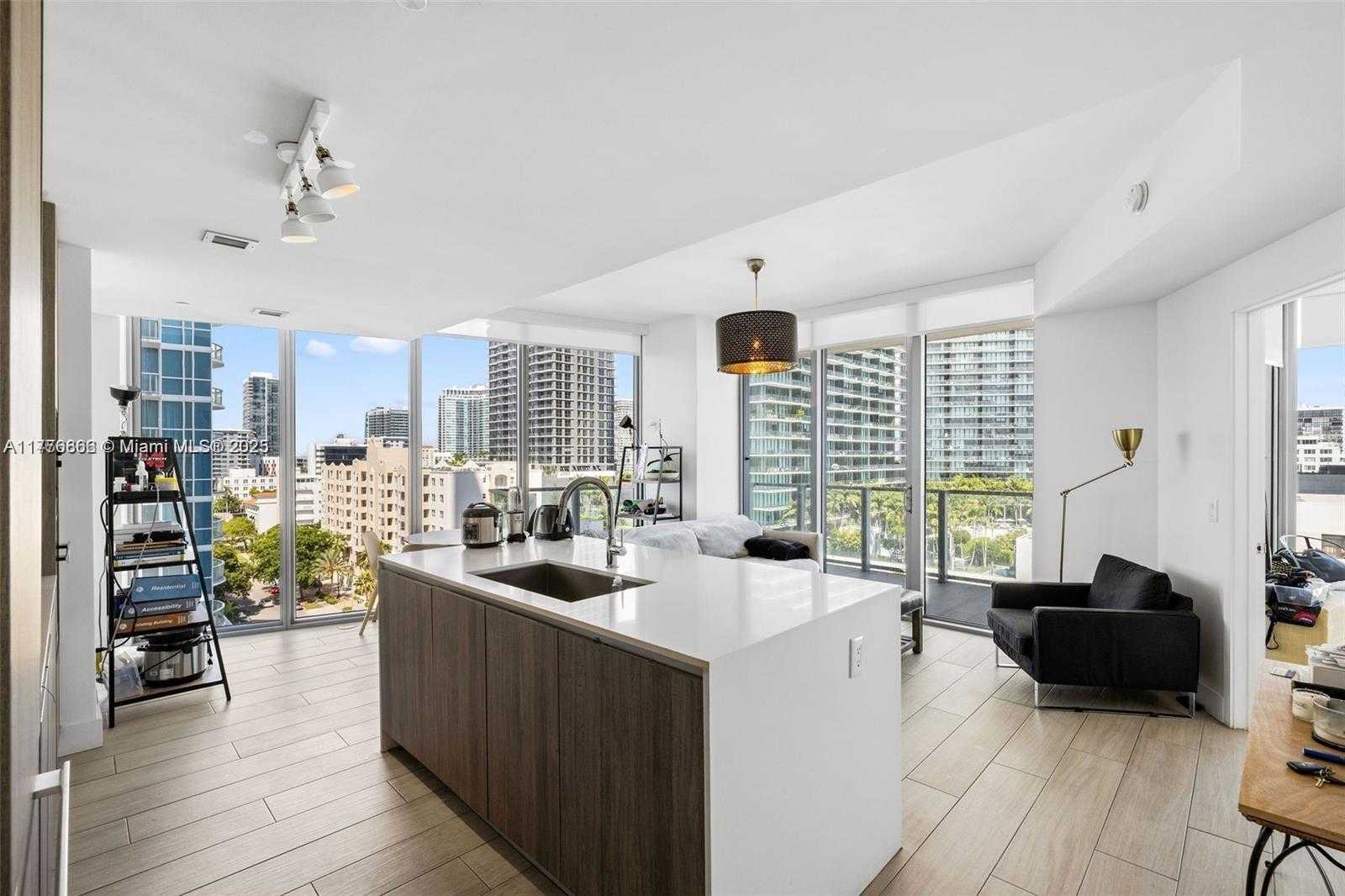 Small Image of 2900 NORTH EAST 7TH AVE #901, Miami Number 3