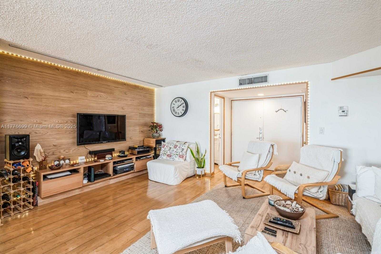 Small Image of 6423 COLLINS AVE #1602, Miami Beach Number 2