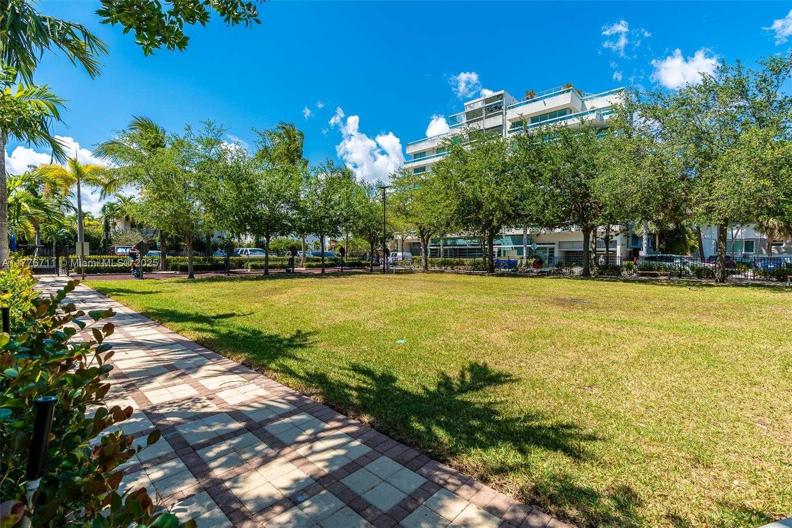 Small Image of 9111 EAST BAY HARBOR DR #6A, Bay Harbor Islands Number 33