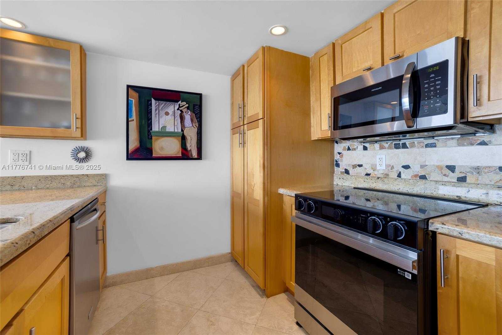 Small Image of 7601 EAST TREASURE DR #1214, North Bay Village Number 14