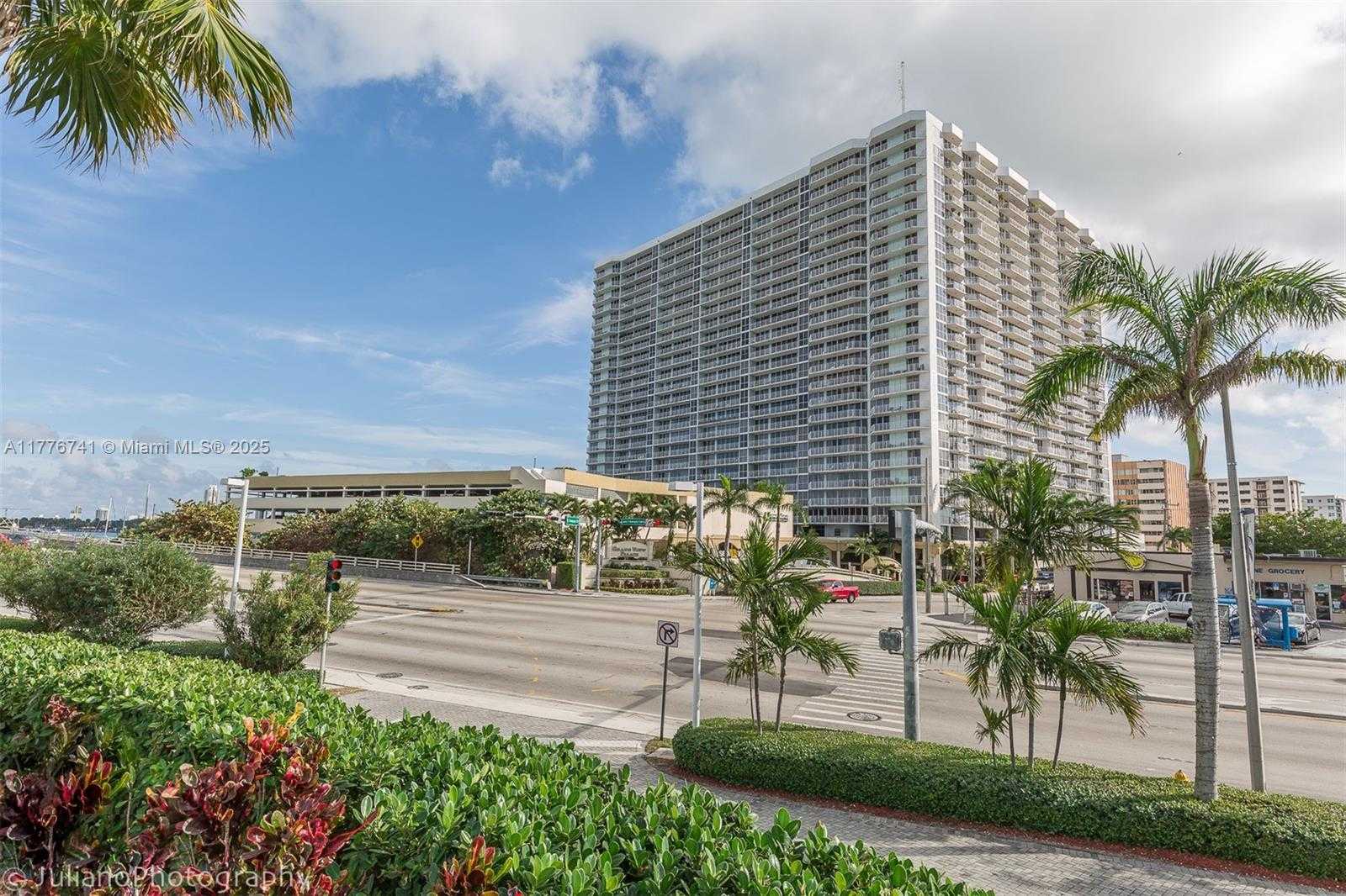 Small Image of 7601 EAST TREASURE DR #1214, North Bay Village Number 38