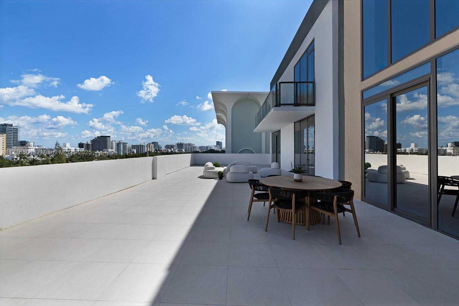 Small Image of 340 WEST 42ND ST #601, Miami Beach Number 13