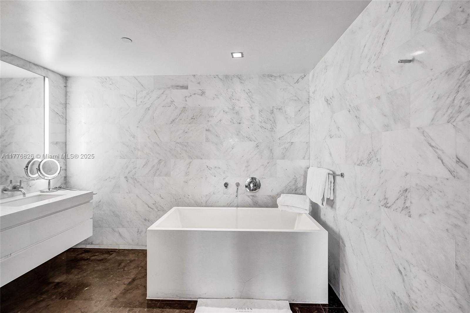 Small Image of 220 21ST ST #405, Miami Beach Number 17