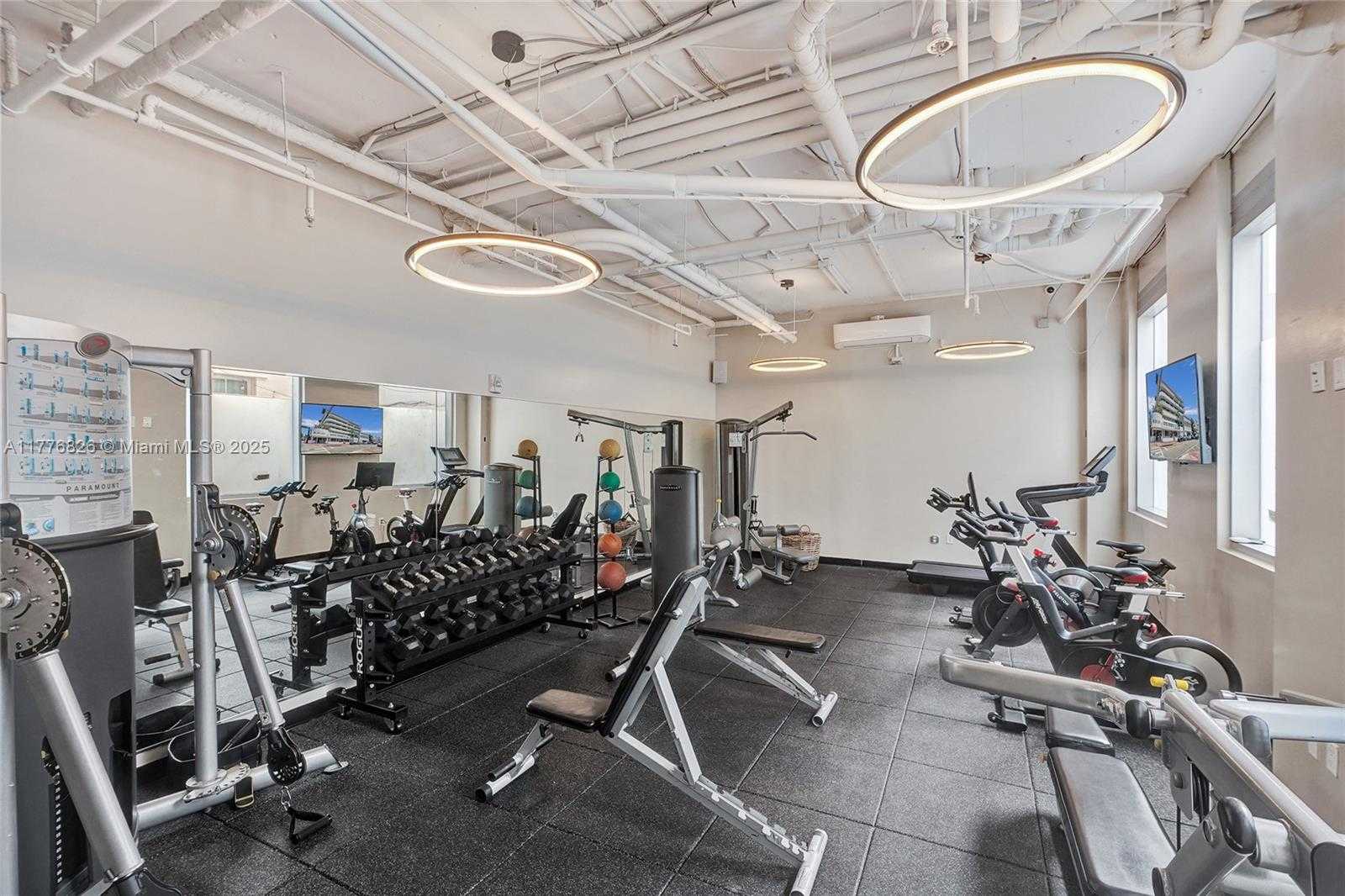 Small Image of 220 21ST ST #405, Miami Beach Number 4