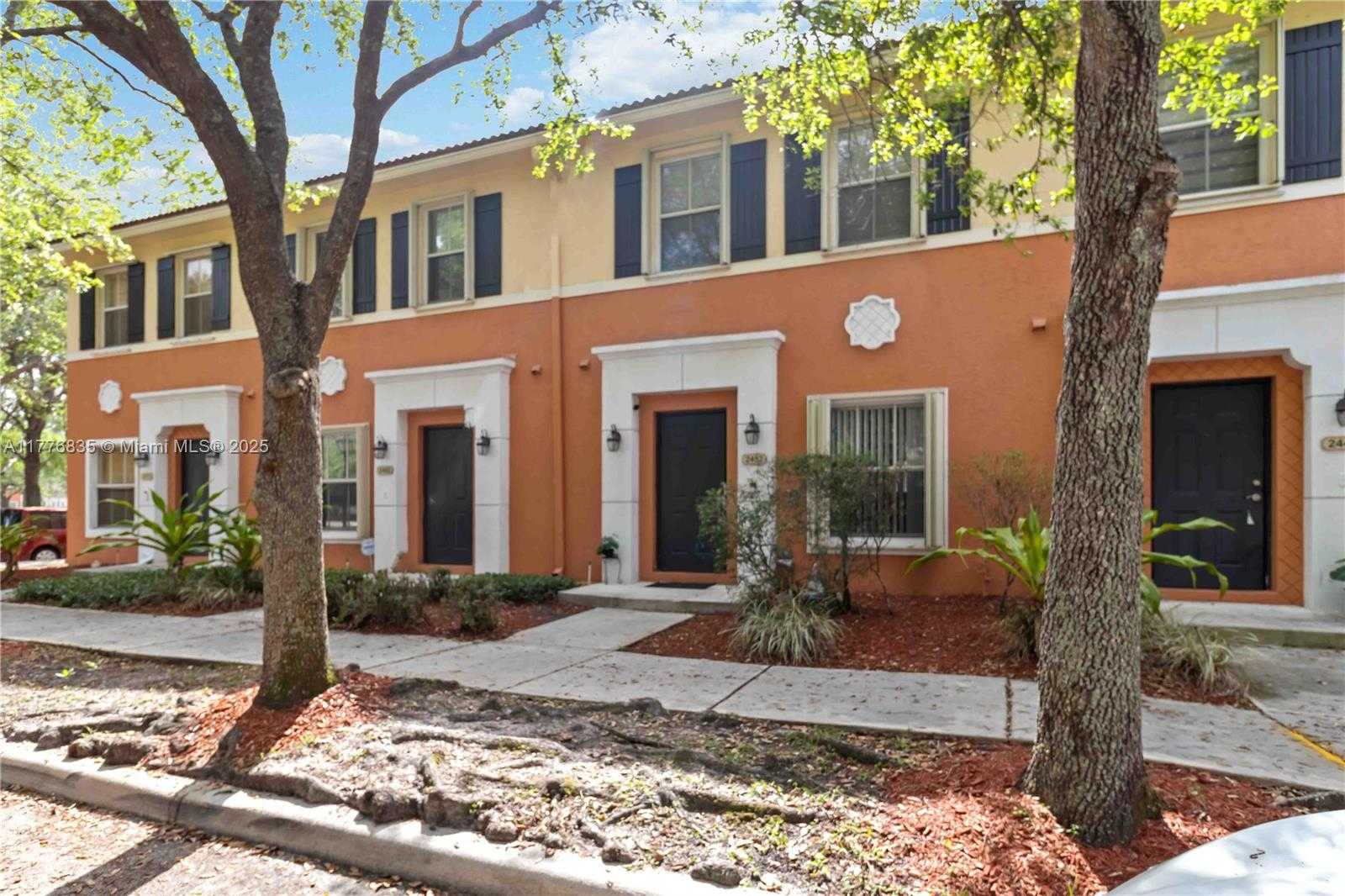 Small Image of 2452 SOUTH WEST 99TH WAY #2452, Miramar Number 2