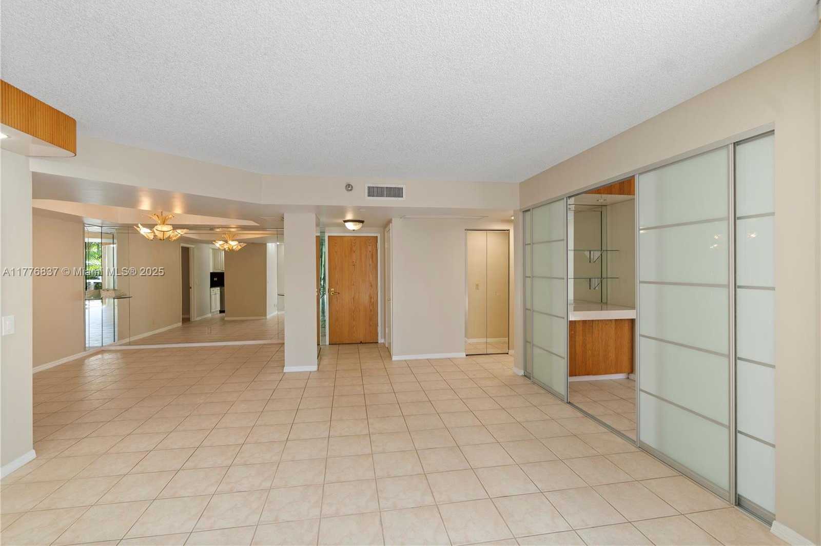 Small Image of 3610 YACHT CLUB DR #213, Aventura Number 11
