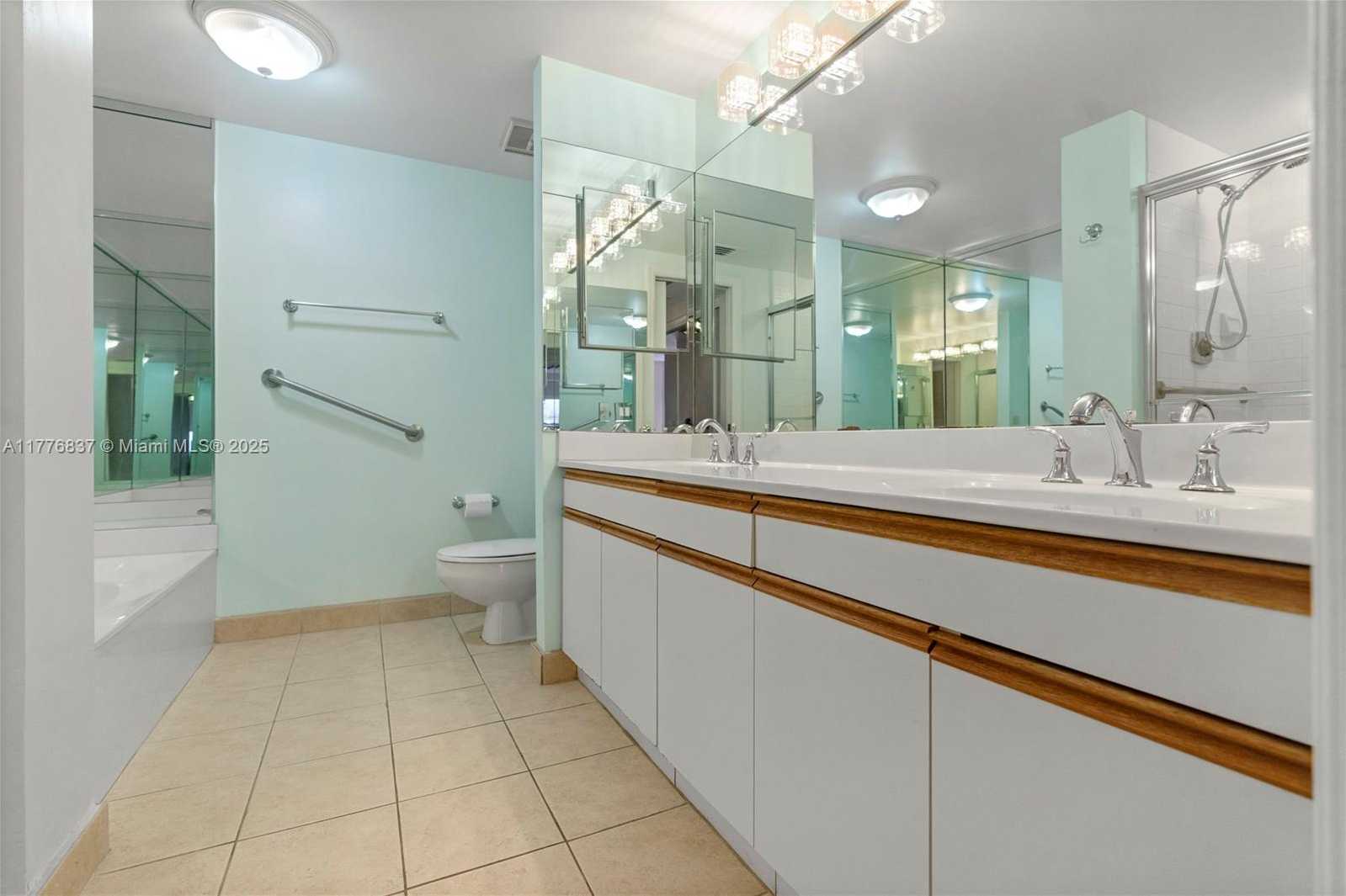 Small Image of 3610 YACHT CLUB DR #213, Aventura Number 15