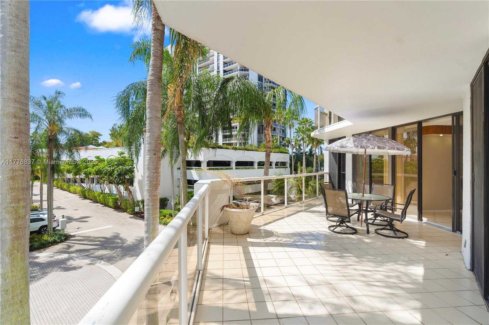 Small Image of 3610 YACHT CLUB DR #213, Aventura Number 3