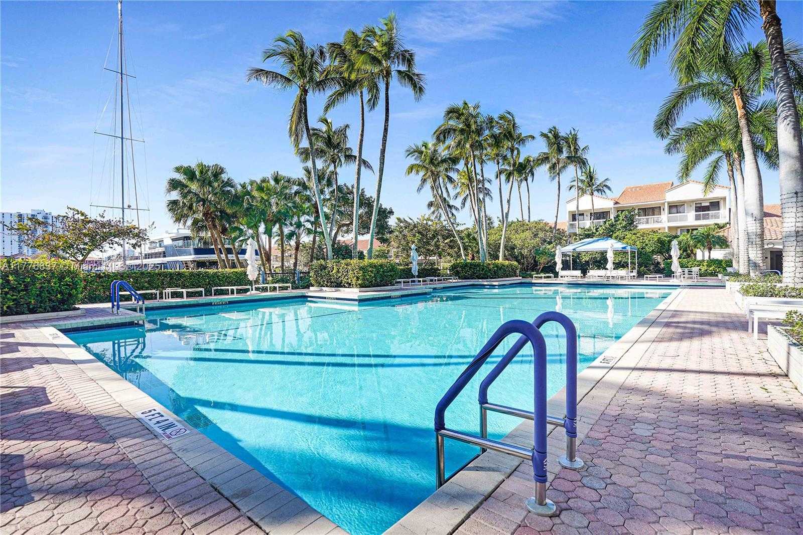 Small Image of 3610 YACHT CLUB DR #213, Aventura Number 5