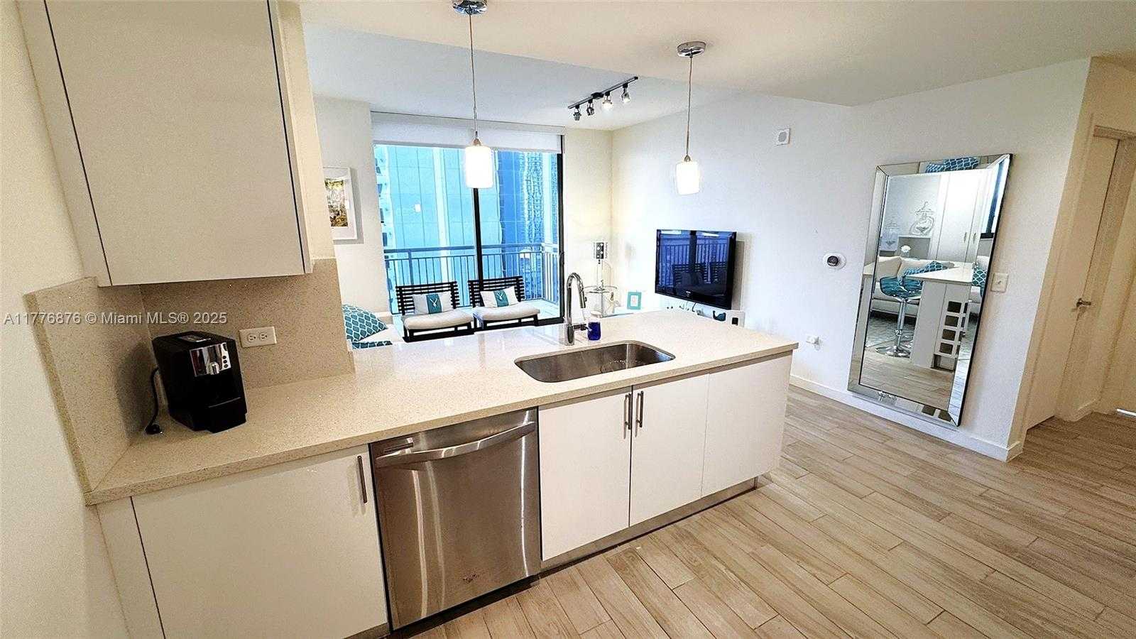 Small Image of 999 SOUTH WEST 1ST AVE #2215, Miami Number 10