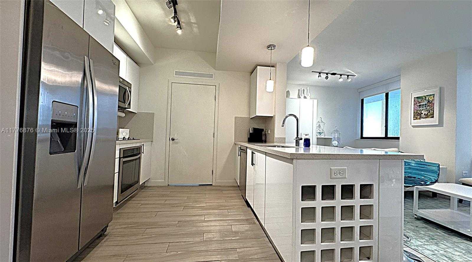 Small Image of 999 SOUTH WEST 1ST AVE #2215, Miami Number 15
