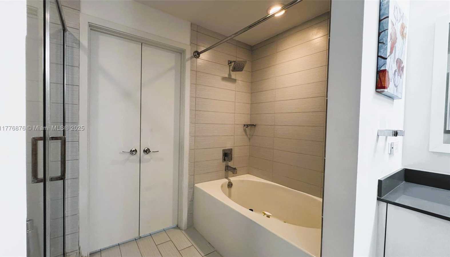 Small Image of 999 SOUTH WEST 1ST AVE #2215, Miami Number 21