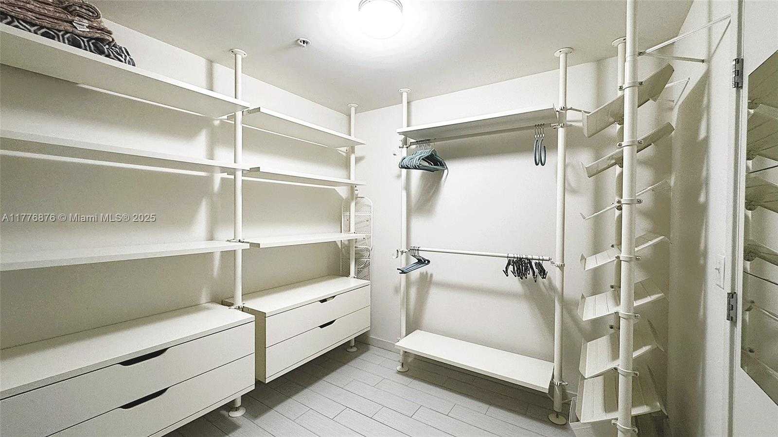 Small Image of 999 SOUTH WEST 1ST AVE #2215, Miami Number 24
