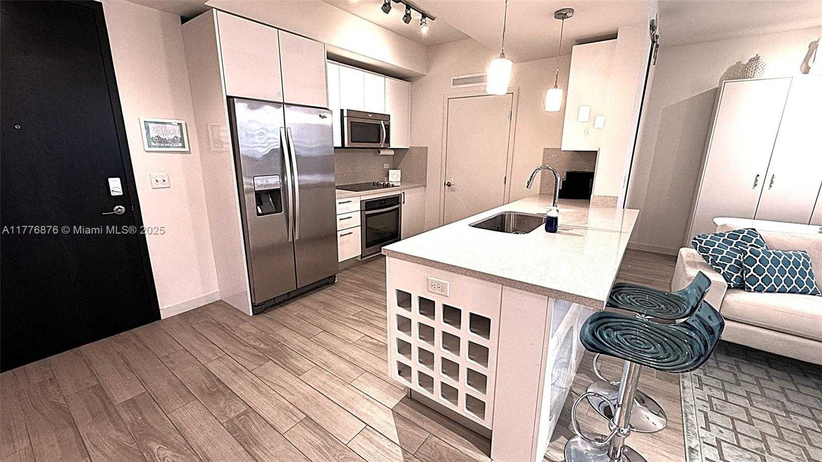 Small Image of 999 SOUTH WEST 1ST AVE #2215, Miami Number 9