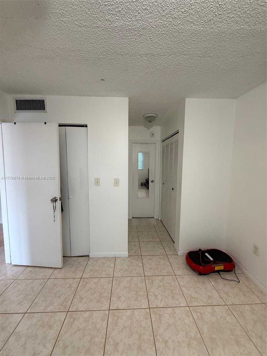 Small Image of 16465 NORTH EAST 22ND AVE #505, North Miami Beach Number 14
