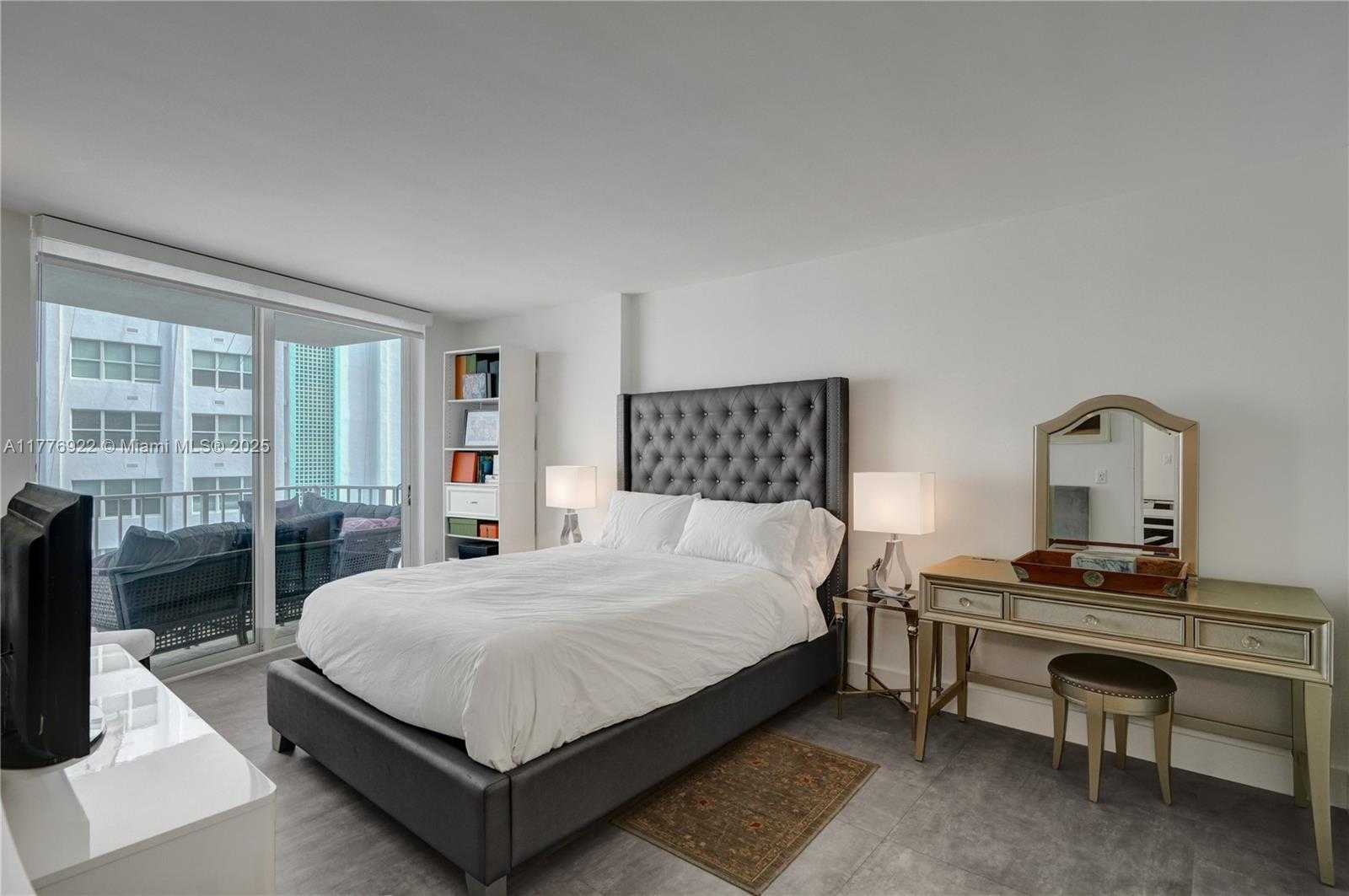 Small Image of 1228 WEST AVE #603, Miami Beach Number 15