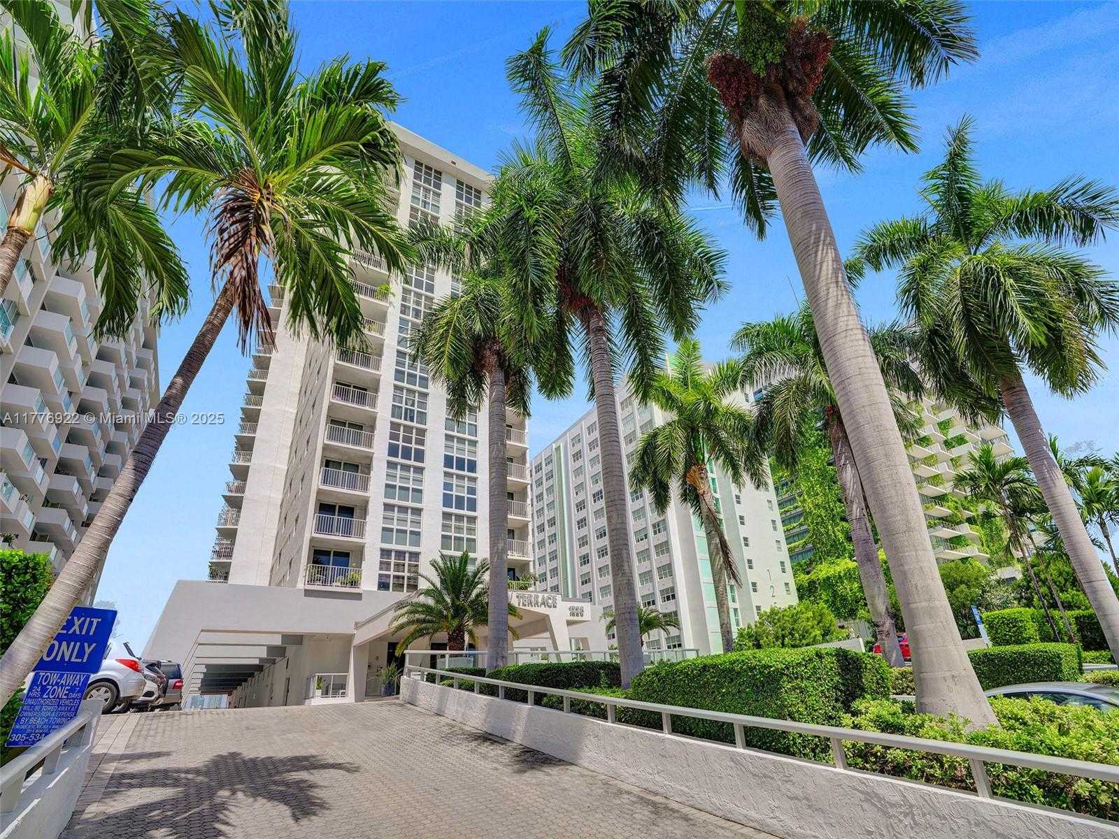 Small Image of 1228 WEST AVE #603, Miami Beach Number 30