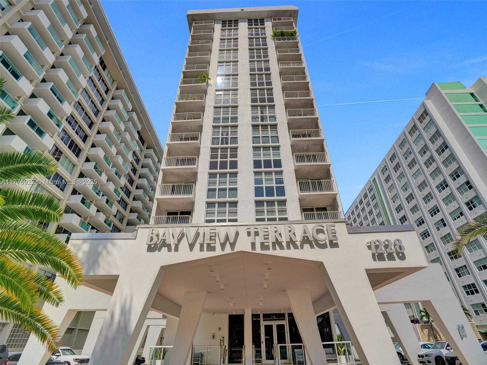 Small Image of 1228 WEST AVE #603, Miami Beach Number 32