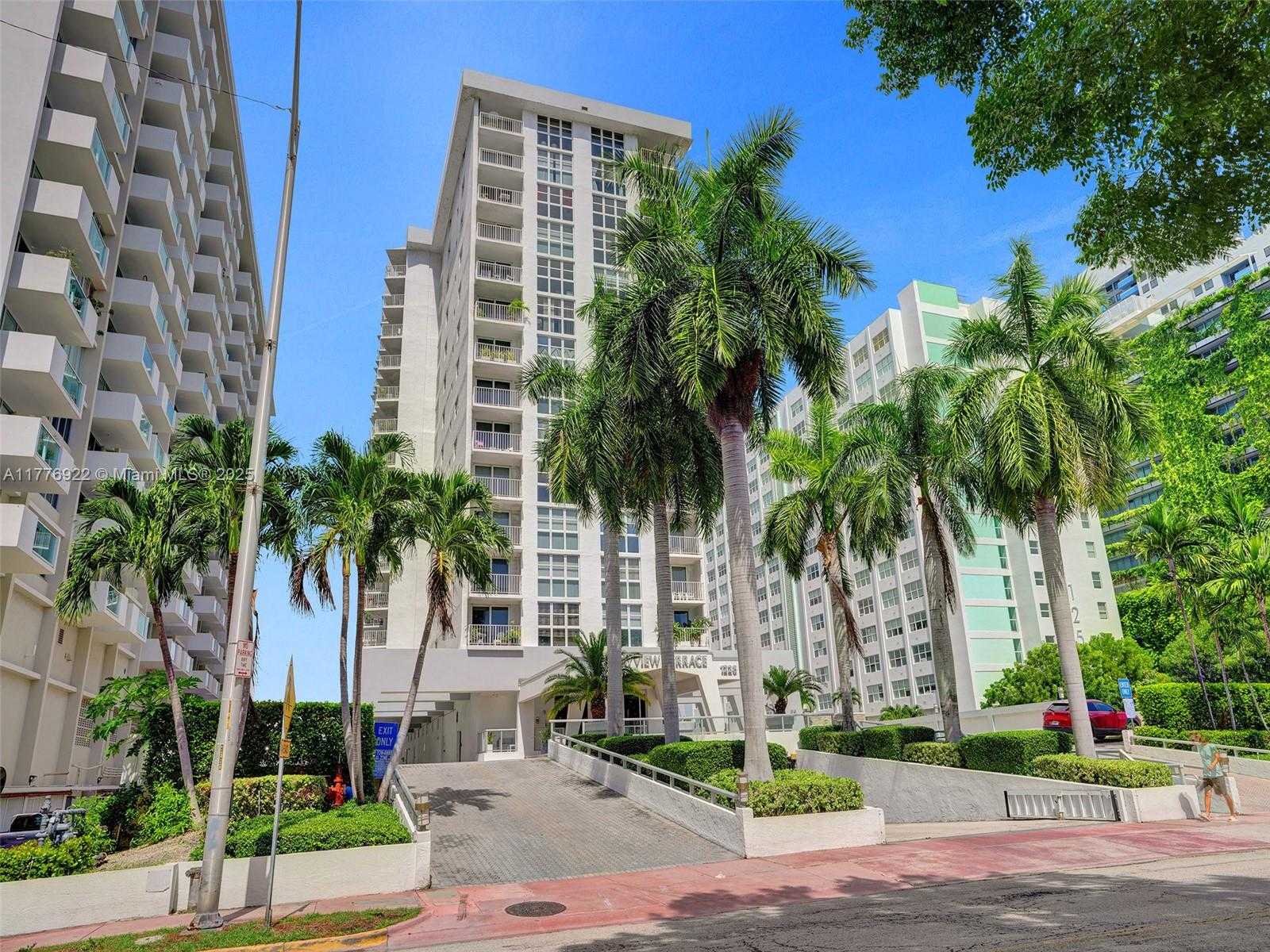Small Image of 1228 WEST AVE #603, Miami Beach Number 35