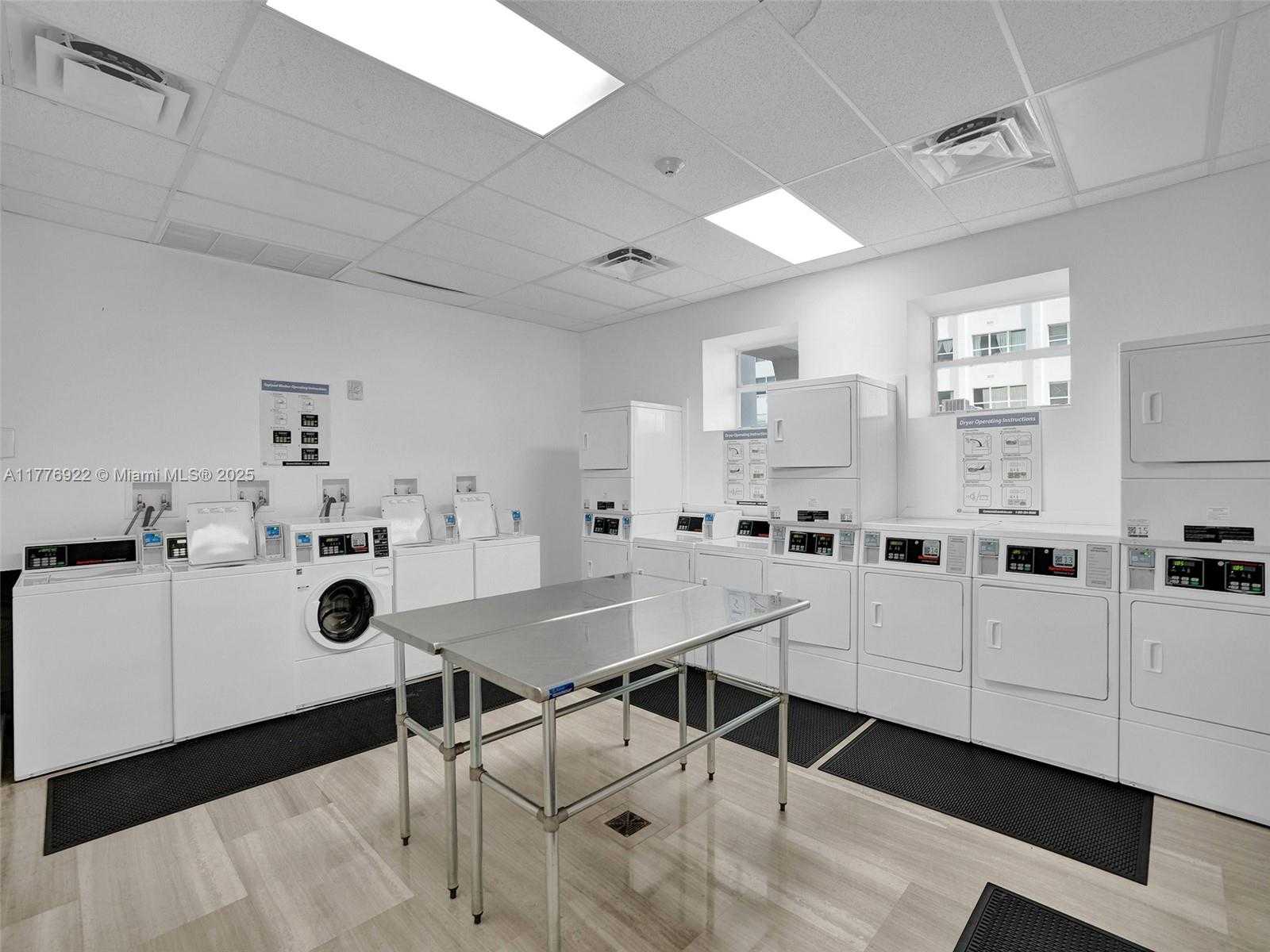 Small Image of 1228 WEST AVE #603, Miami Beach Number 46