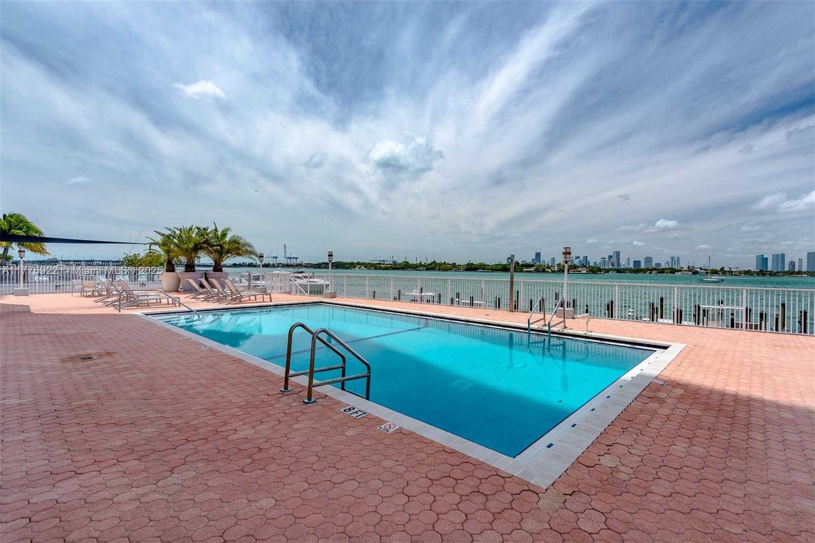 Small Image of 1228 WEST AVE #603, Miami Beach Number 47