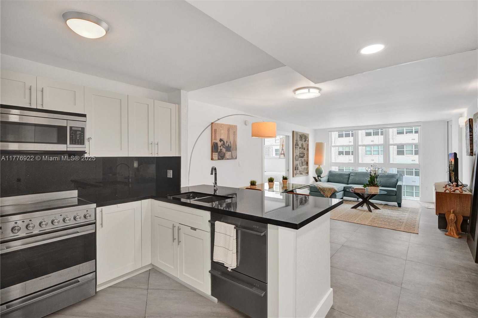 Small Image of 1228 WEST AVE #603, Miami Beach Number 5