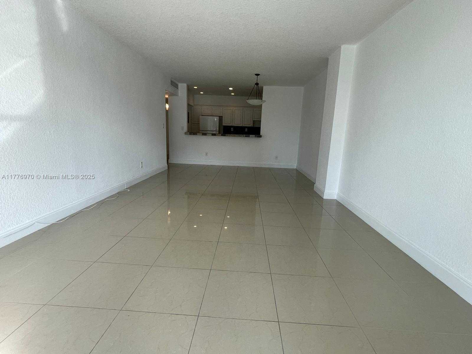 Small Image of 19390 COLLINS AVE #123, Sunny Isles Beach Number 3