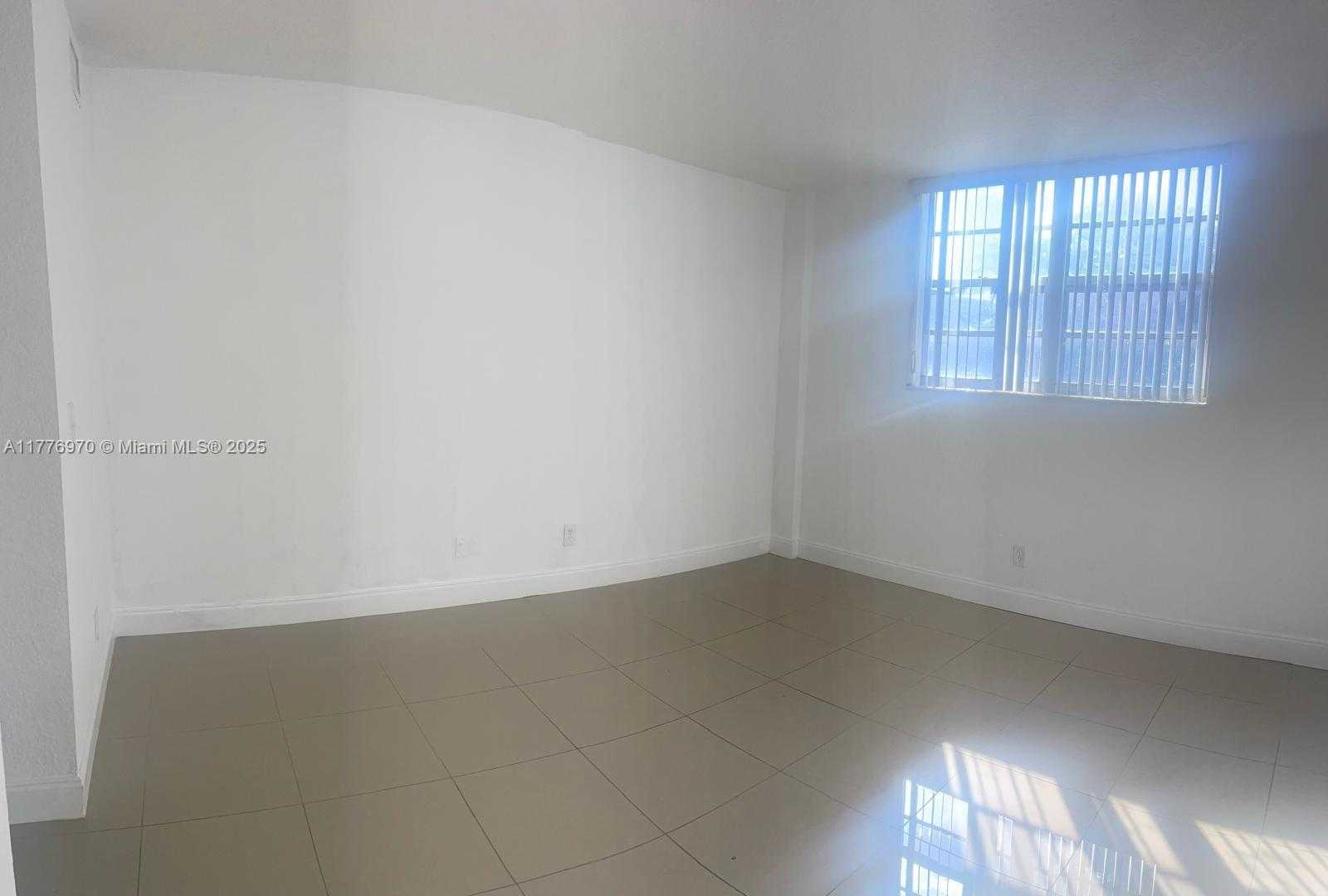 Small Image of 19390 COLLINS AVE #123, Sunny Isles Beach Number 8