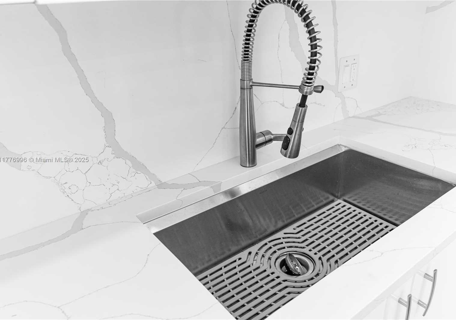 Small Image of 2851 NORTH EAST 183RD ST #1504E, Aventura Number 17