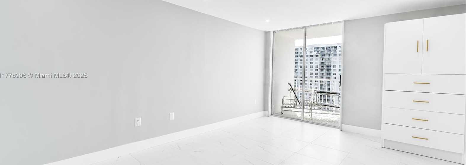 Small Image of 2851 NORTH EAST 183RD ST #1504E, Aventura Number 21