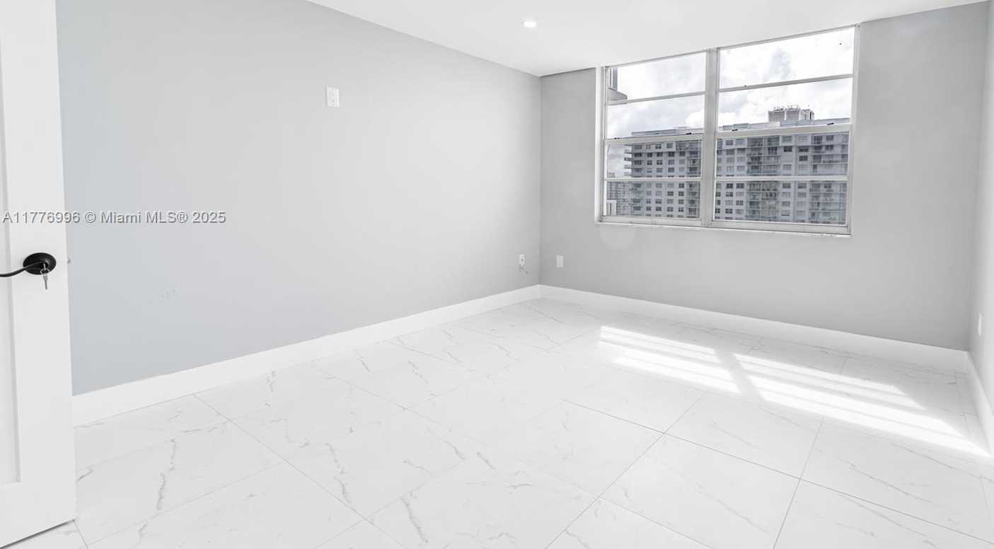 Small Image of 2851 NORTH EAST 183RD ST #1504E, Aventura Number 26