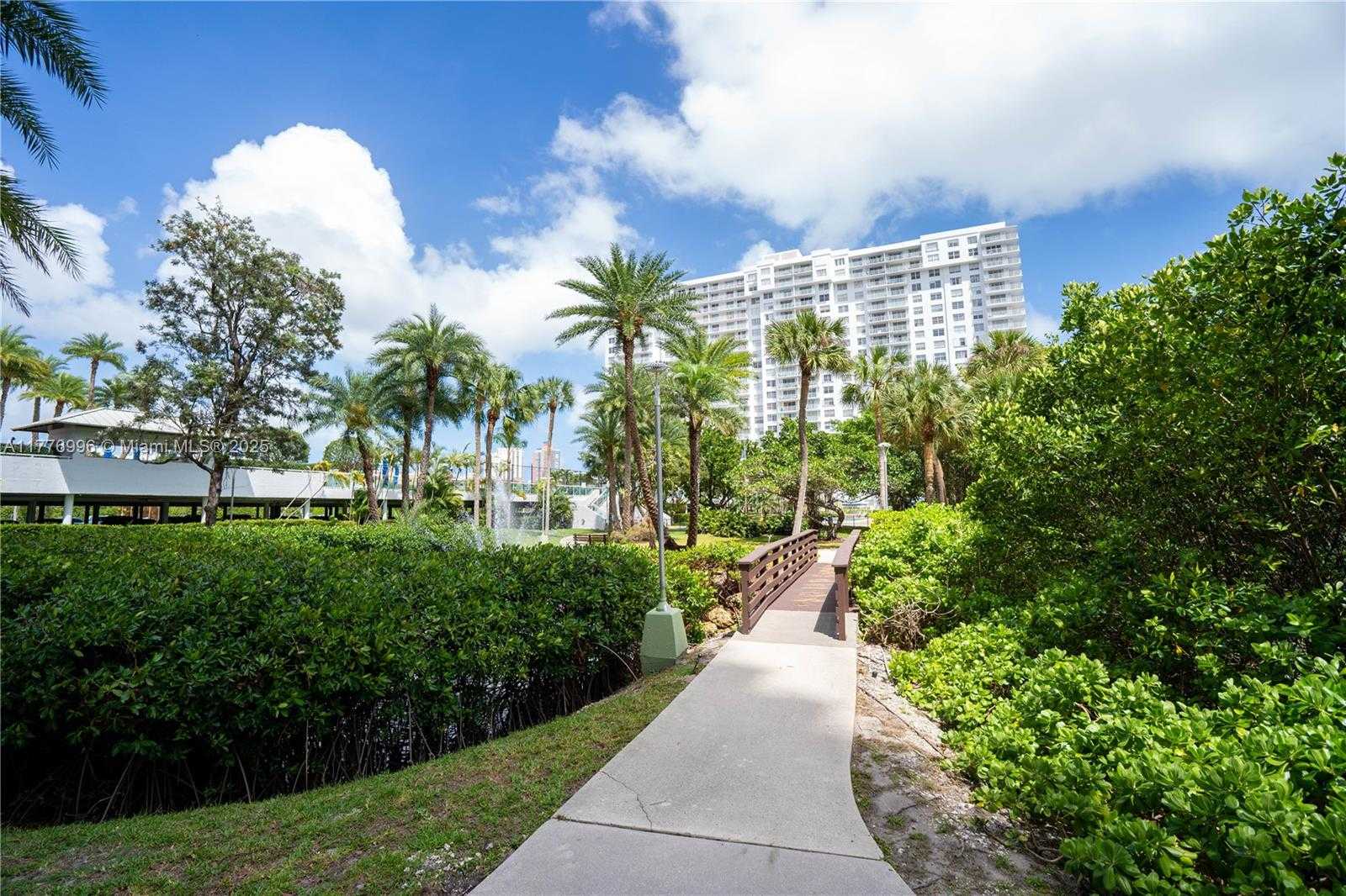 Small Image of 2851 NORTH EAST 183RD ST #1504E, Aventura Number 31