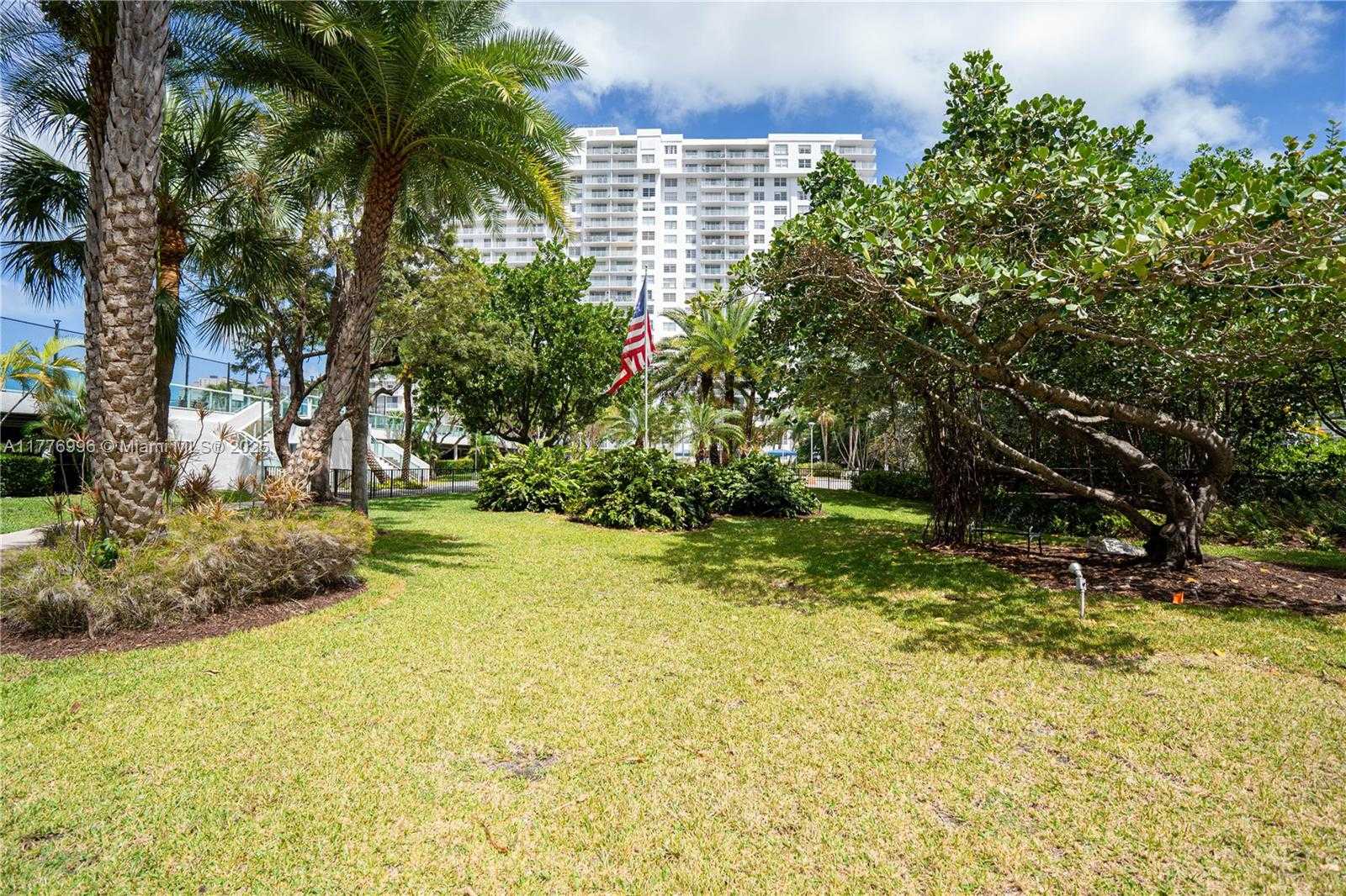 Small Image of 2851 NORTH EAST 183RD ST #1504E, Aventura Number 32