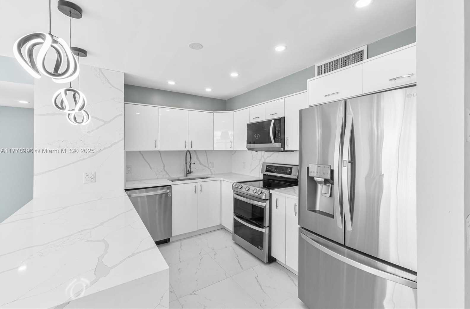 Small Image of 2851 NORTH EAST 183RD ST #1504E, Aventura Number 7
