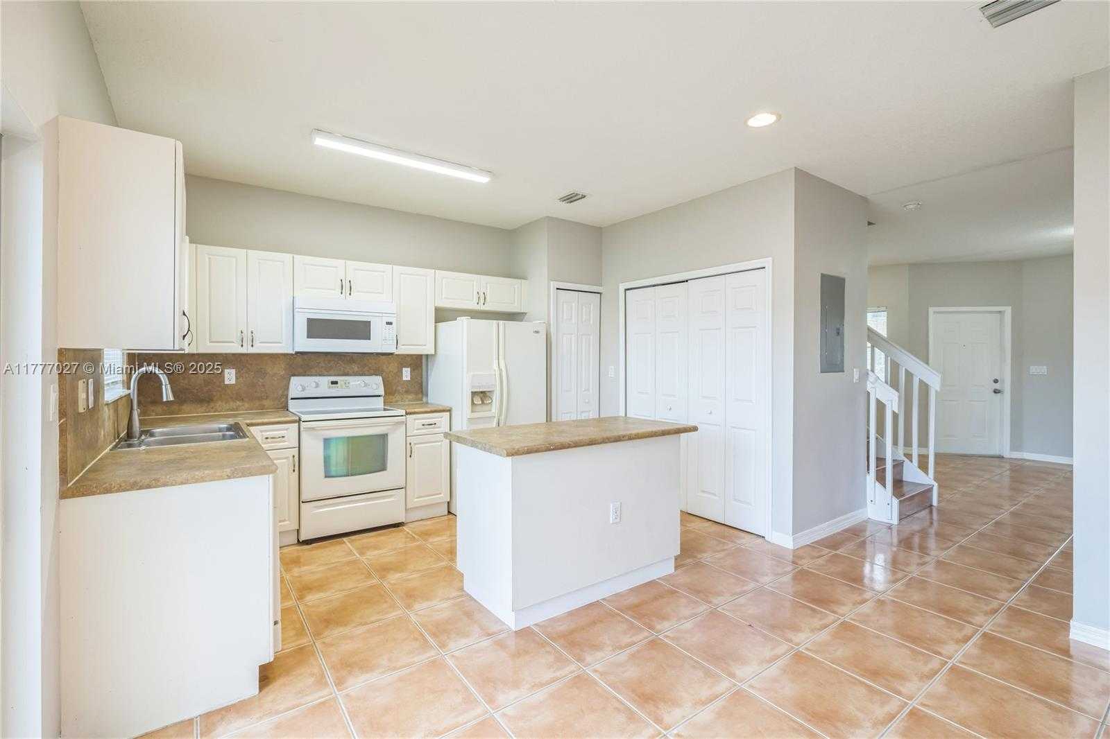Small Image of 1533 SOUTH EAST 31ST CT, Homestead Number 10