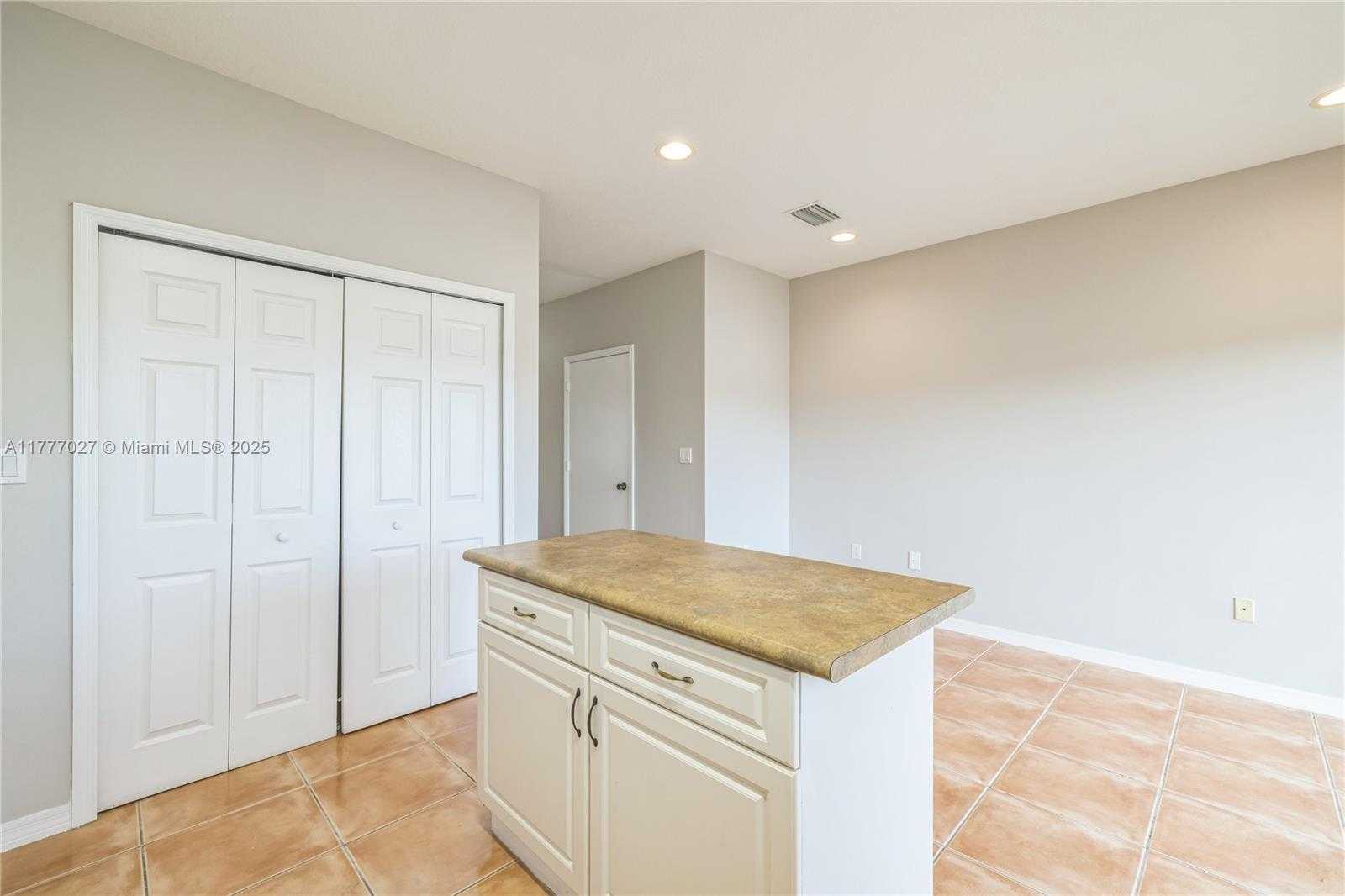 Small Image of 1533 SOUTH EAST 31ST CT, Homestead Number 11