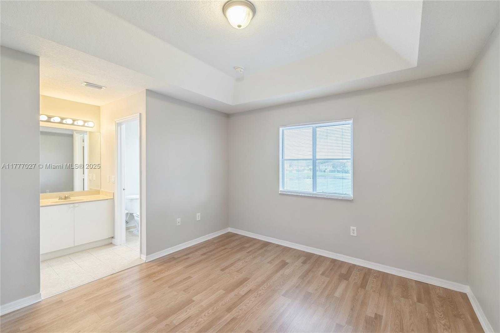 Small Image of 1533 SOUTH EAST 31ST CT, Homestead Number 13