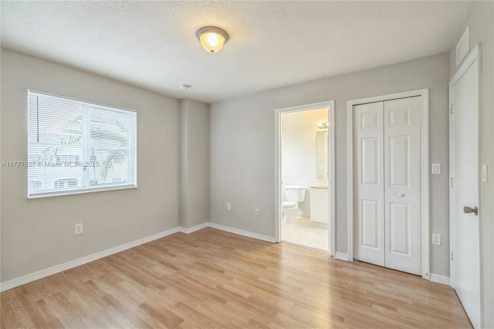 Small Image of 1533 SOUTH EAST 31ST CT, Homestead Number 15