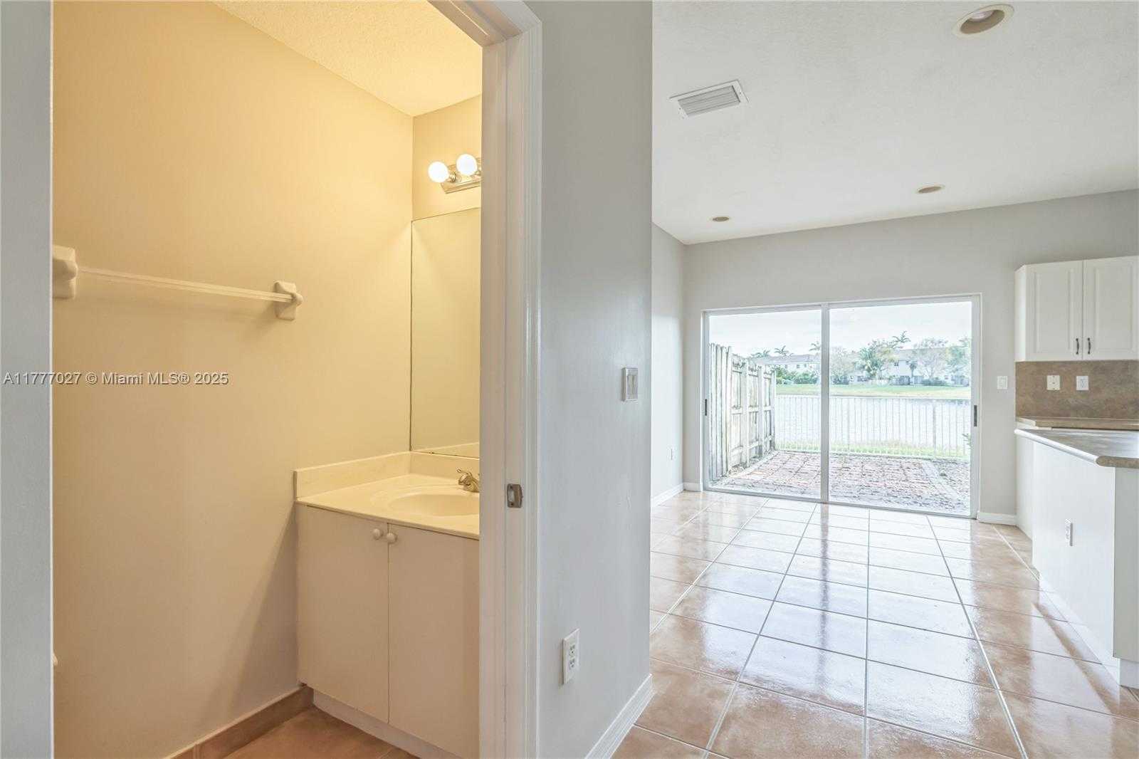 Small Image of 1533 SOUTH EAST 31ST CT, Homestead Number 17