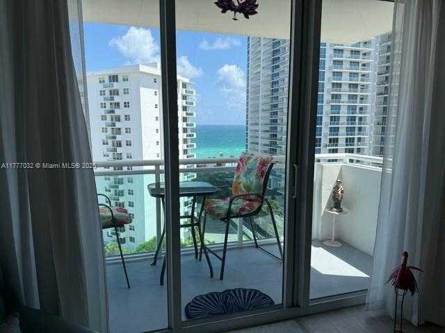 Small Image of 3000 SOUTH OCEAN DR #1106, Hollywood Number 2