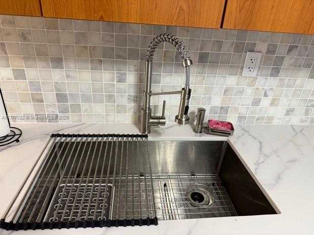 Small Image of 3000 SOUTH OCEAN DR #1106, Hollywood Number 23