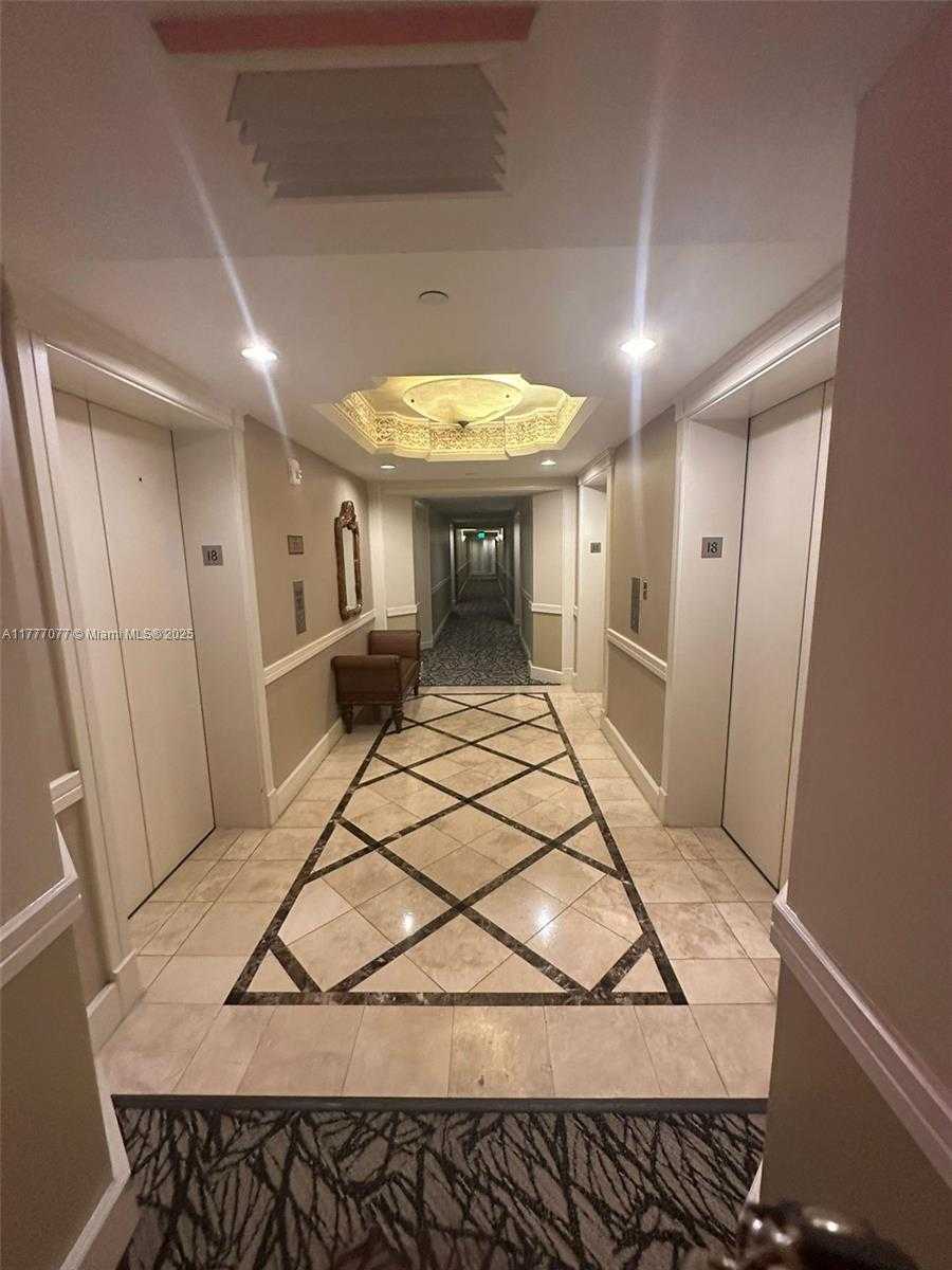 Small Image of 701 BRICKELL KEY BLVD #1808, Miami Number 3