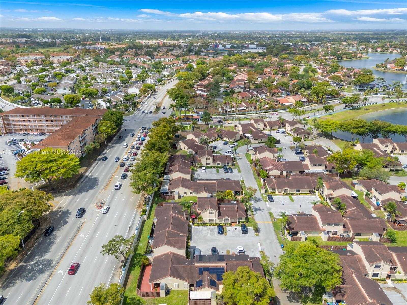 Small Image of 17026 NORTH WEST 66TH CT, Hialeah Number 3