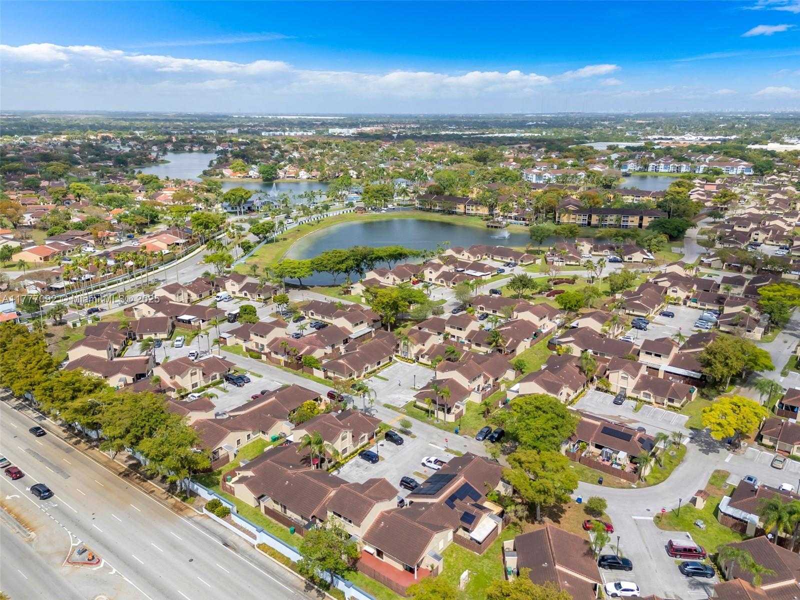Small Image of 17026 NORTH WEST 66TH CT, Hialeah Number 7