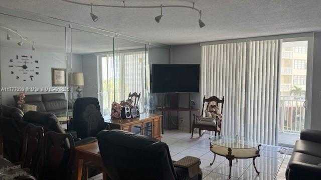 Small Image of 1801 SOUTH OCEAN DR #342, Hallandale Beach Number 9