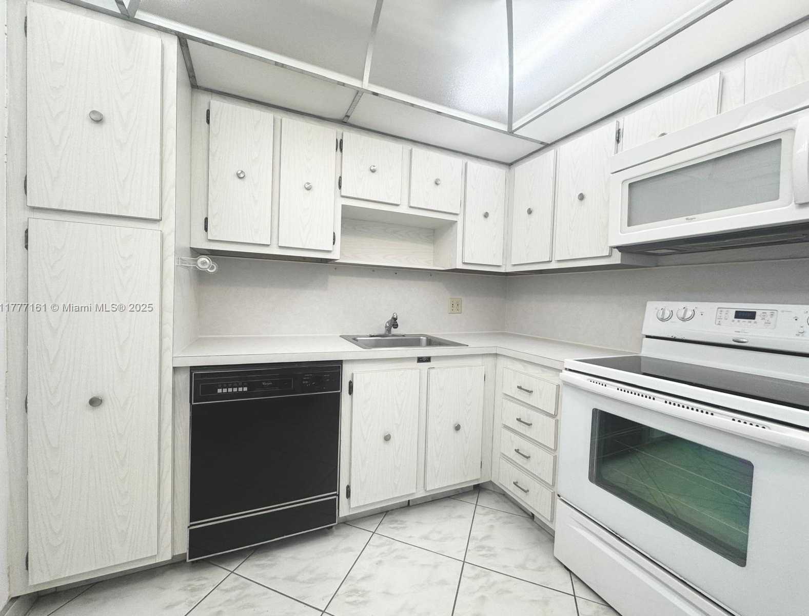 Small Image of 3800 SOUTH OCEAN DR #1114, Hollywood Number 31